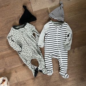 Cloud Island Newborn bundle - 2 sleepers and 2 hats